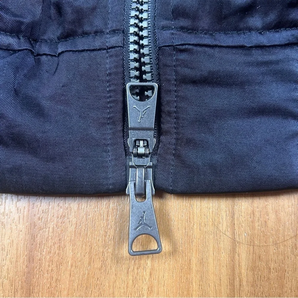 Air Jordan Men’s Sports Full-Length Zipper Autumn Jacket Black Size‎ M